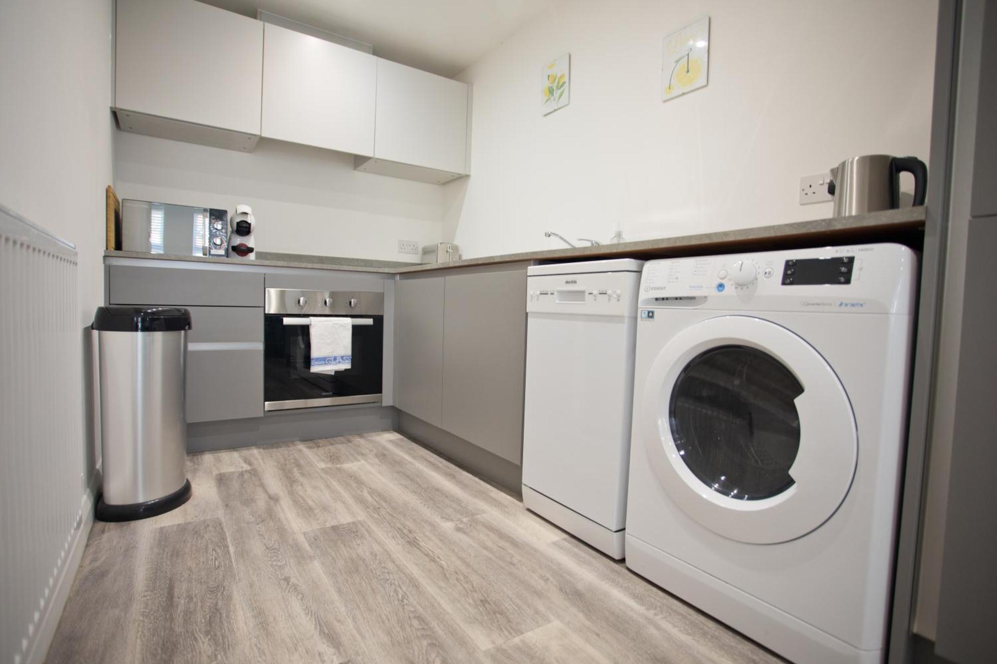 Sea Air - 2 Bedrooms - Parking - Mins To Beach Bournemouth Eksteriør billede